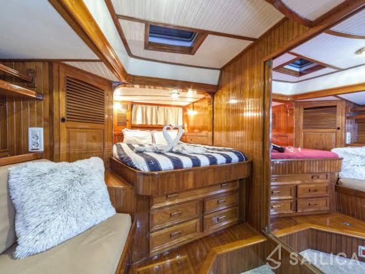 Scorpio 72 - Yacht Charter Sailica