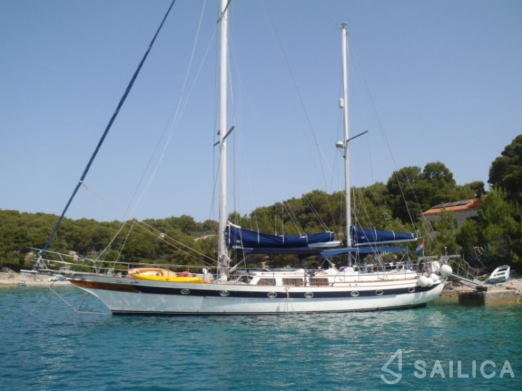 Scorpio 72 - Yacht Charter Sailica