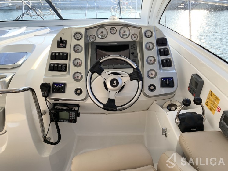 Monte Carlo 37 Hard Top - Yacht Charter Sailica