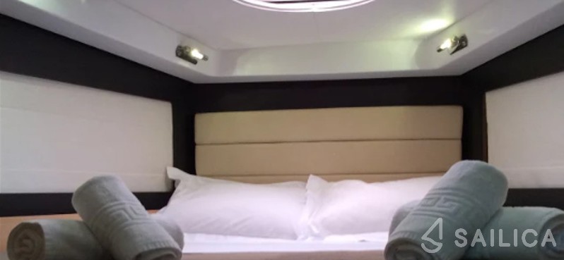 Monte Carlo 37 Hard Top - Yacht Charter Sailica