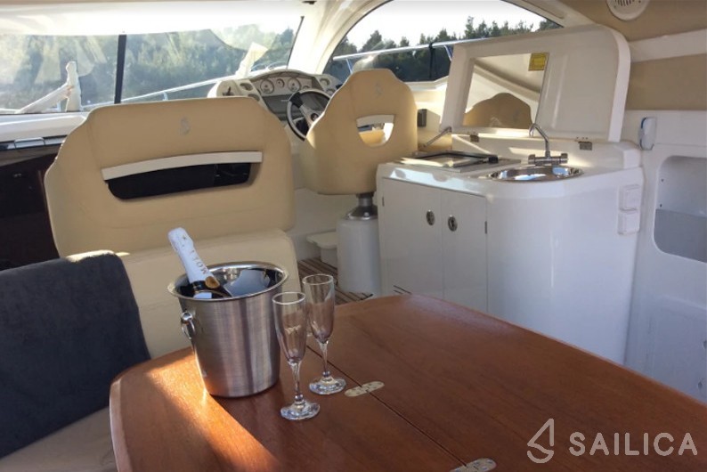 Monte Carlo 37 Hard Top - Yacht Charter Sailica