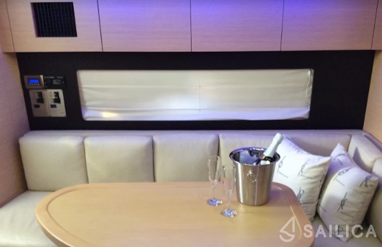 Monte Carlo 37 Hard Top - Yacht Charter Sailica