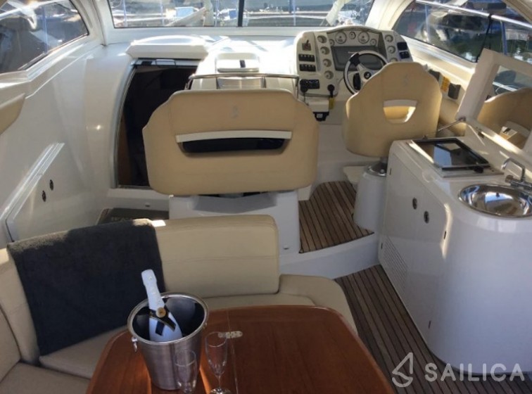 Monte Carlo 37 Hard Top - Yacht Charter Sailica