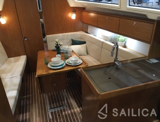 Bavaria Cruiser 34 - Yacht Charter Sailica