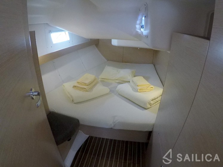 Elan 444 Impression - Yacht Charter Sailica