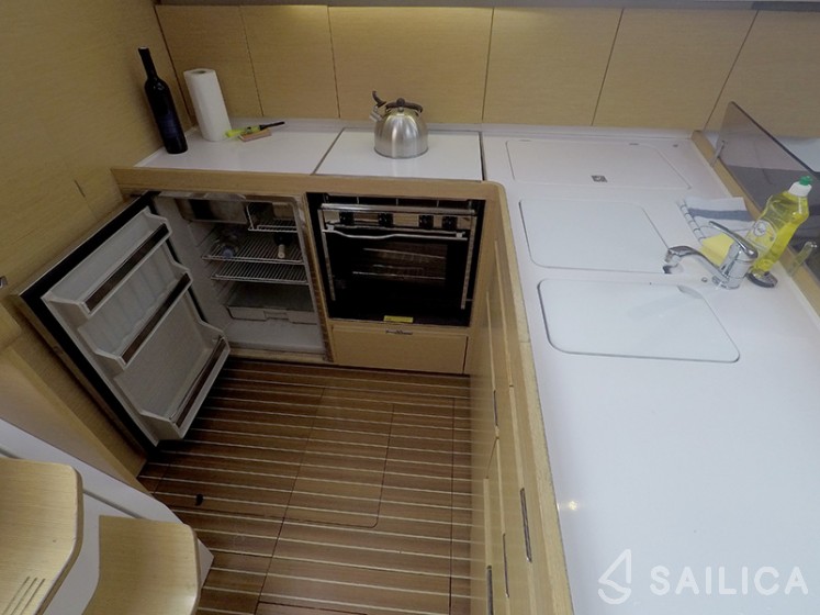 Elan 444 Impression - Yacht Charter Sailica