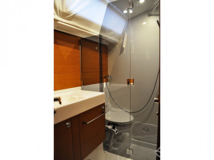 Sun Odyssey 519 - Yacht Charter Sailica