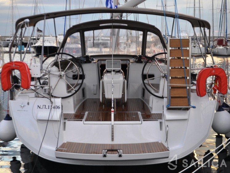 Sun Odyssey 519 - Yacht Charter Sailica