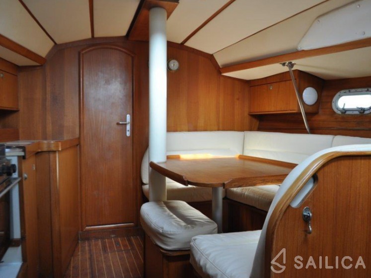 Sun Odyssey 33 - Yacht Charter Sailica