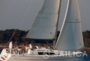 Sun Odyssey 33 - Yacht Charter Sailica