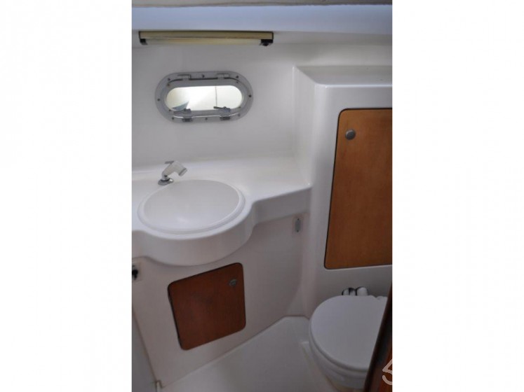Sun Odyssey 33 - Yacht Charter Sailica
