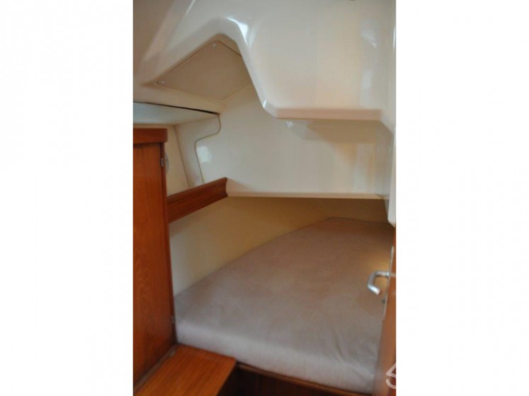 Sun Odyssey 33 - Yacht Charter Sailica