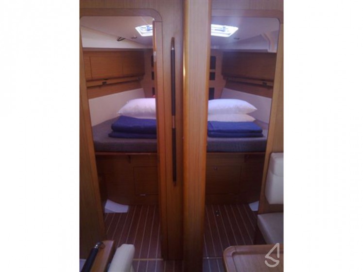 Sun Odyssey 44 i - Yacht Charter Sailica
