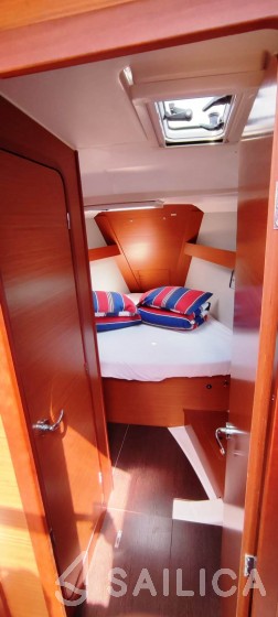 Dufour 412 GL - Yacht Charter Sailica