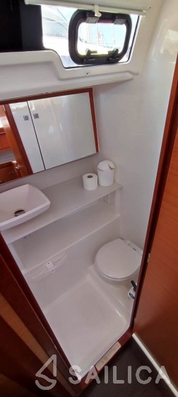 Dufour 412 GL - Yacht Charter Sailica