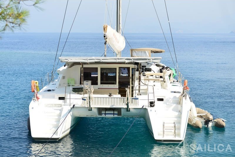 Lagoon 421 - Yacht Charter Sailica