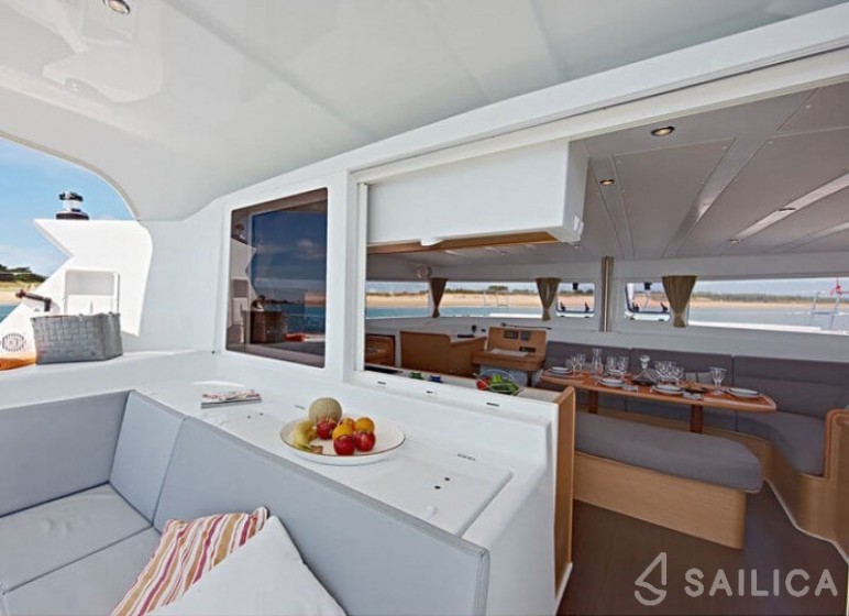 Lagoon 421 - Yacht Charter Sailica