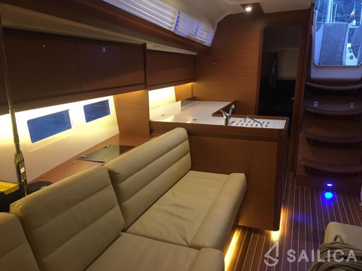 Dufour 412 Grand large - Yacht Charter Sailica