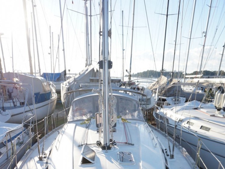 Bavaria 44 - Yacht Charter Sailica