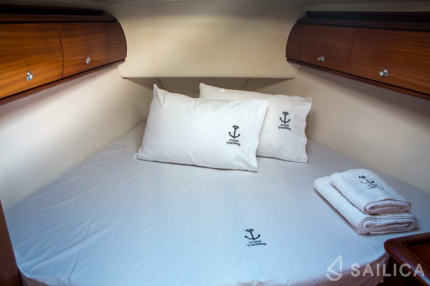 Bavaria 44 - Yacht Charter Sailica