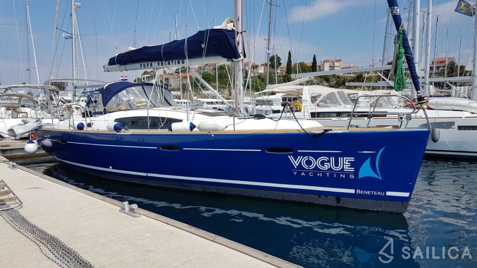 Oceanis 40 - Yacht Charter Sailica