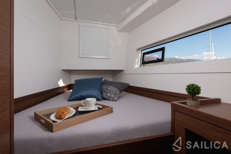 Lagoon 40 - Yacht Charter Sailica