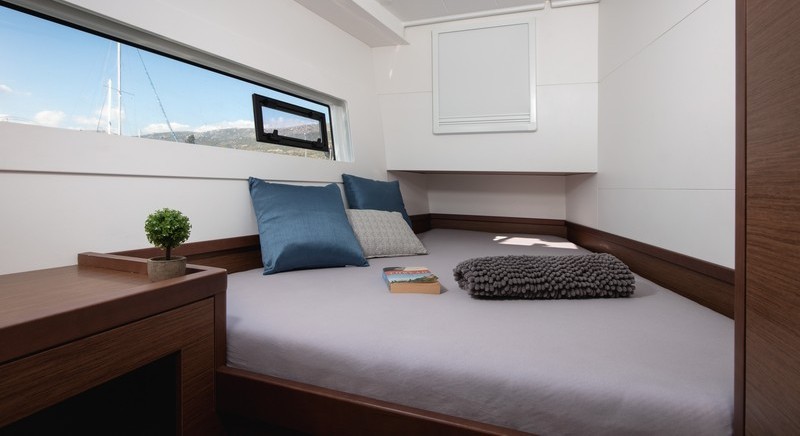 Lagoon 40 - Yacht Charter Sailica