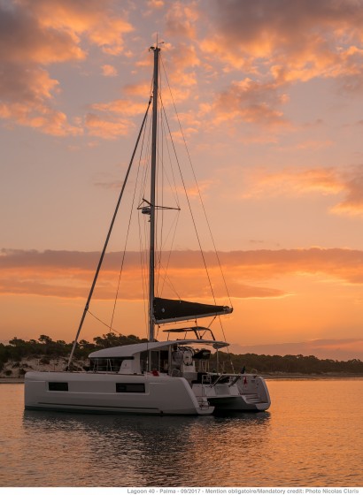 Lagoon 40 - Yacht Charter Sailica
