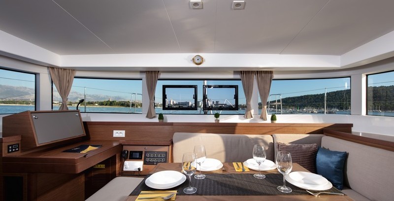 Lagoon 40 - Yacht Charter Sailica