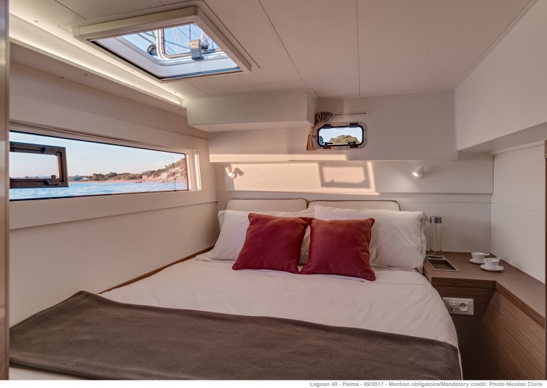 Lagoon 40 - Yacht Charter Sailica