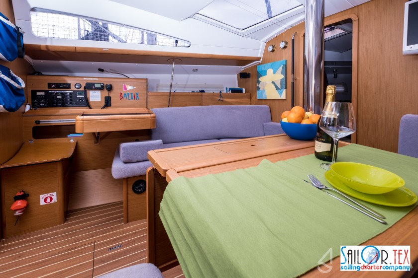 Sun Odyssey 42DS - Yacht Charter Sailica