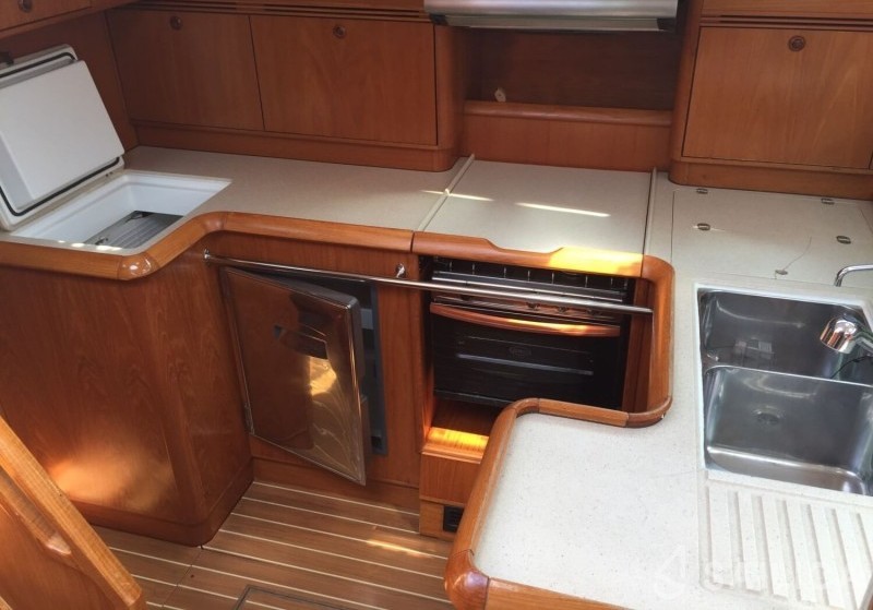Sun Odyssey 54DS - Yacht Charter Sailica