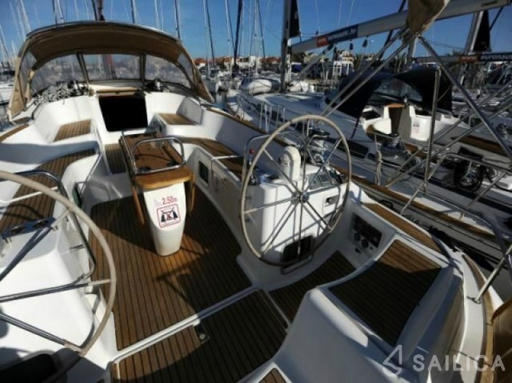 Sun Odyssey 54DS - Yacht Charter Sailica