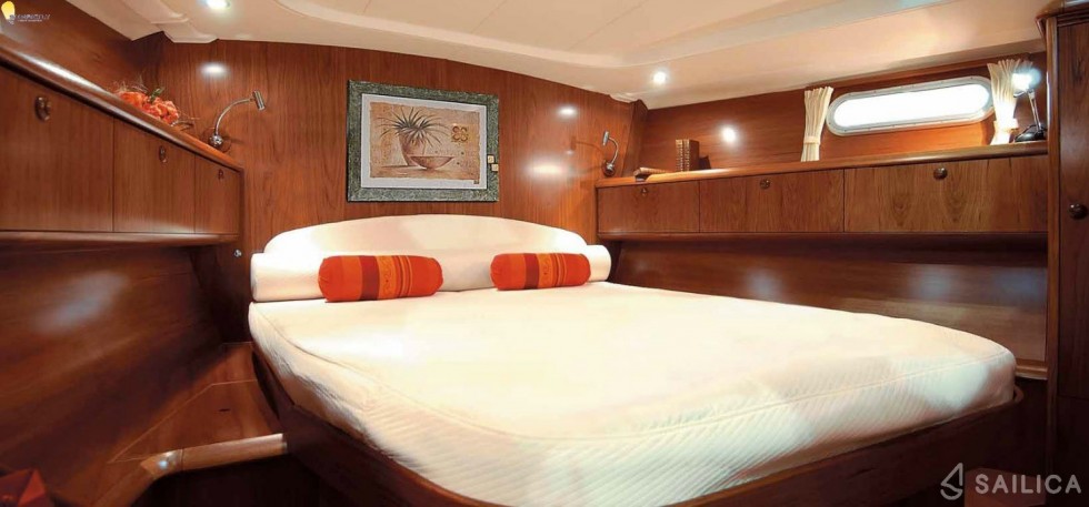 Sun Odyssey 54DS - Yacht Charter Sailica