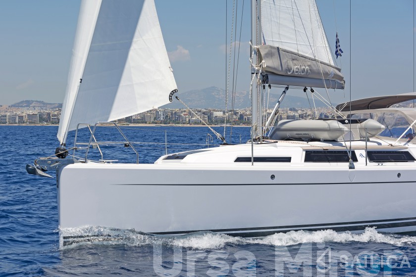 Hanse 345 - Yacht Charter Sailica