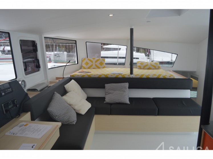 Eos 54 - Yacht Charter Sailica