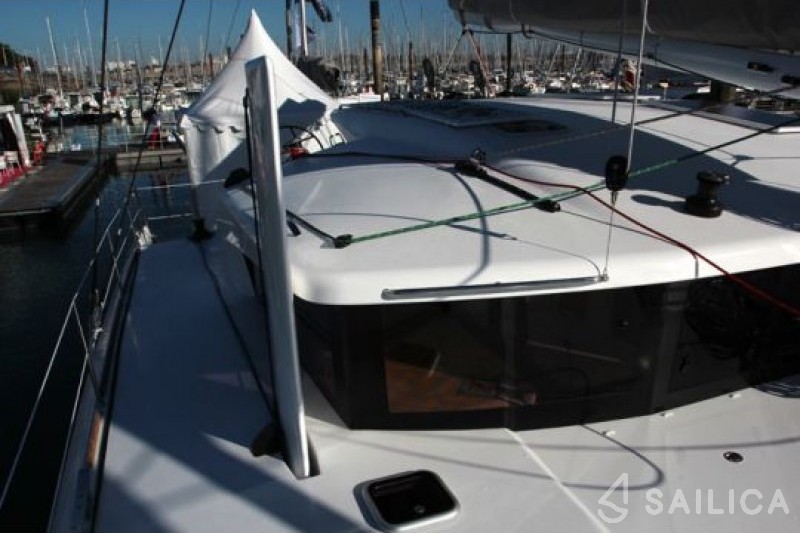 Eos 54 - Yacht Charter Sailica