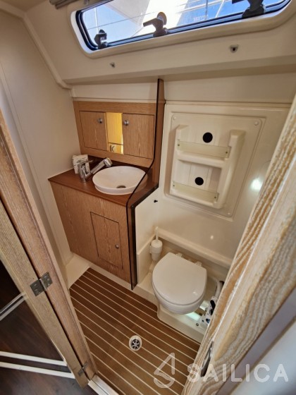 Hanse 345 - Yacht Charter Sailica