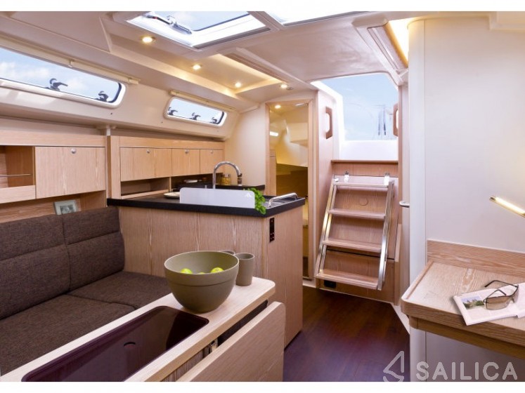 Hanse 345 - Yacht Charter Sailica