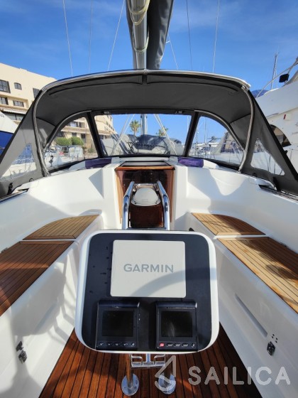 Hanse 345 - Yacht Charter Sailica