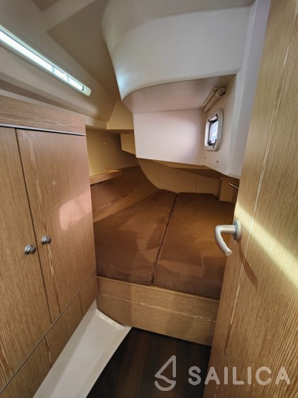 Hanse 345 - Yacht Charter Sailica