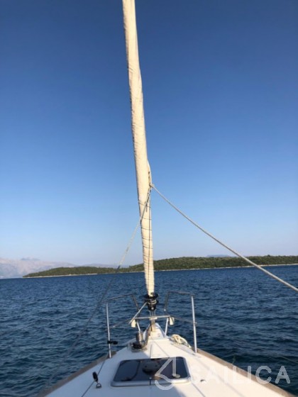 Sun Odyssey 419 - Yacht Charter Sailica