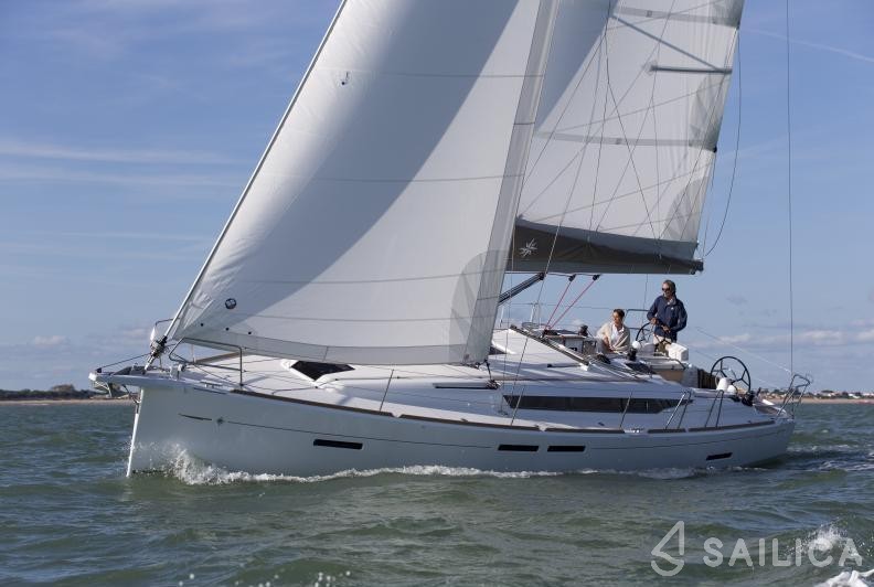 Sun Odyssey 419 - Yacht Charter Sailica