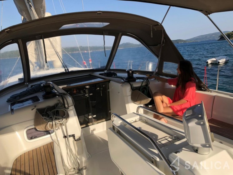 Sun Odyssey 419 - Yacht Charter Sailica