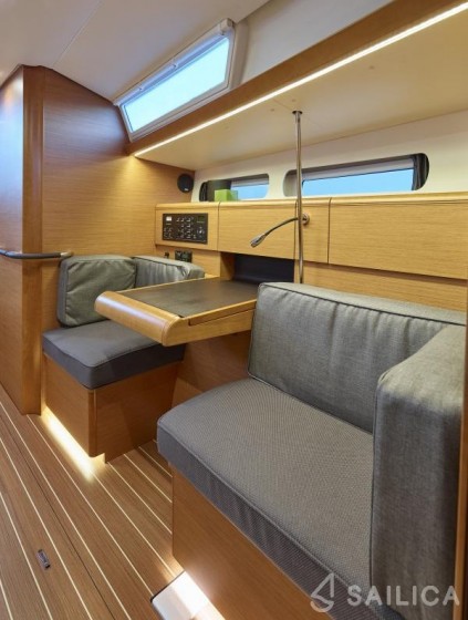 Sun Odyssey 419 - Yacht Charter Sailica