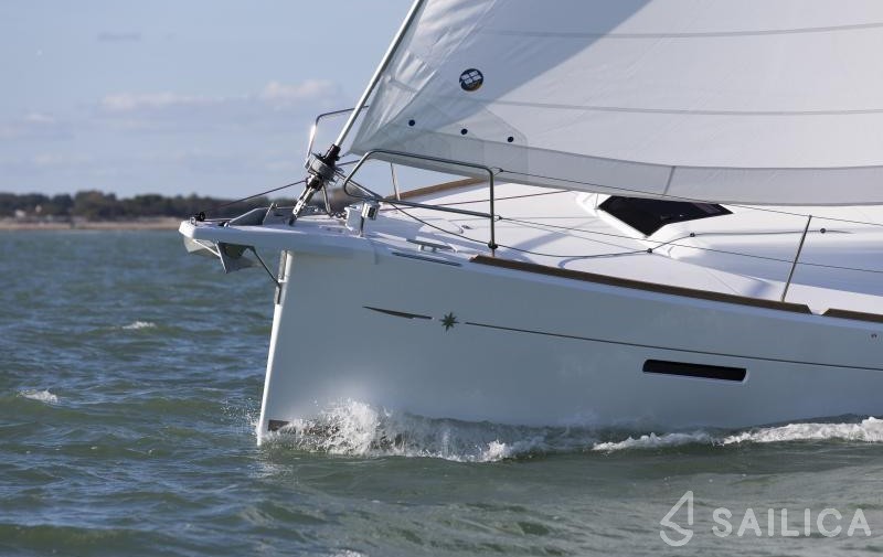 Sun Odyssey 419 - Yacht Charter Sailica