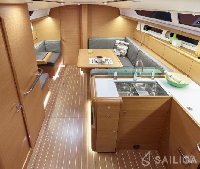 Sun Odyssey 419 - Yacht Charter Sailica