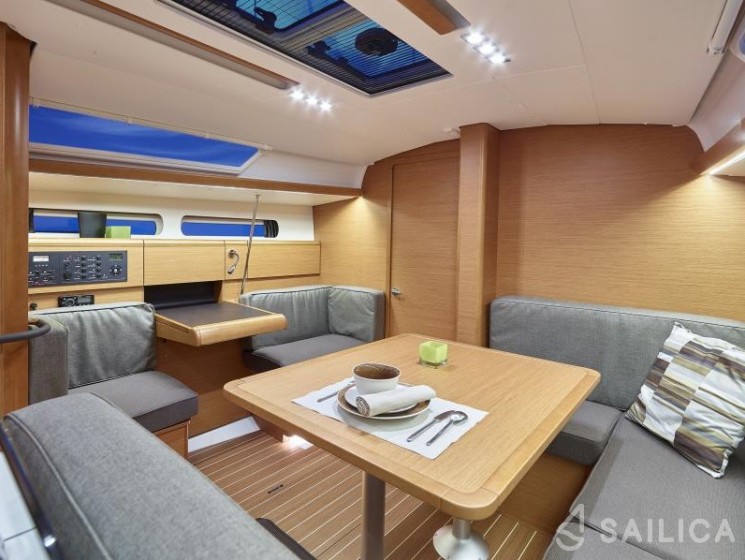 Sun Odyssey 419 - Yacht Charter Sailica
