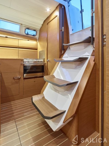 Sun Odyssey 419 - Yacht Charter Sailica