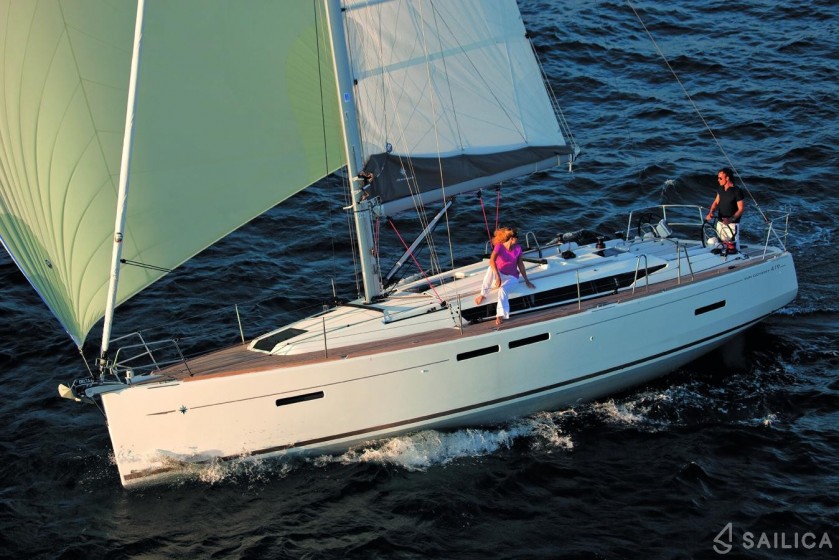 Sun Odyssey 419 - Yacht Charter Sailica